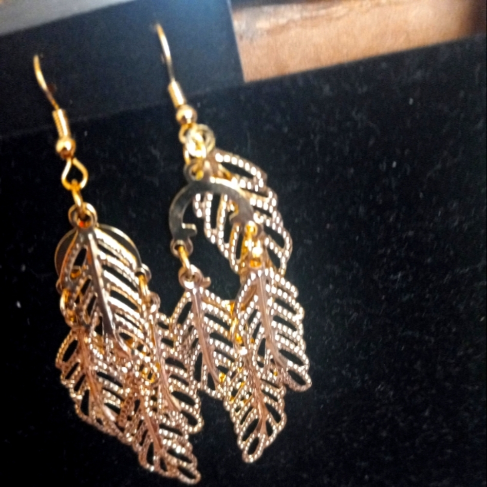 Gorgeous drop earrings